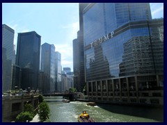 Magnificent Mile 146 - Chicago River, Trump Tower